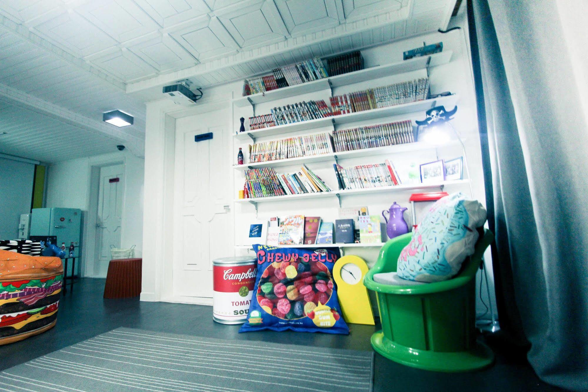 Travel Holic Guesthouse Seoul Exterior foto